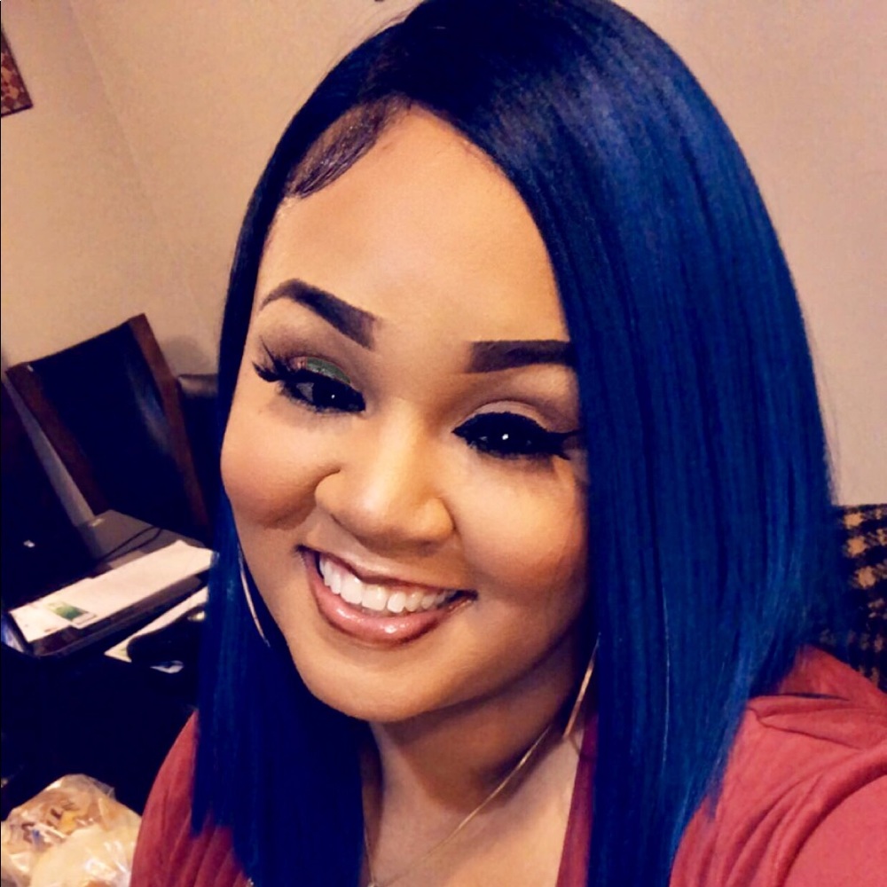 Meet your Posher, Ayana